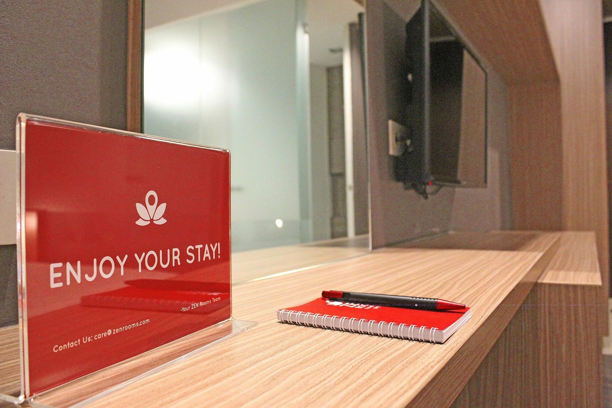 Zen Premium Sampoerna Strategic Square Hotell Jakarta Exteriör bild