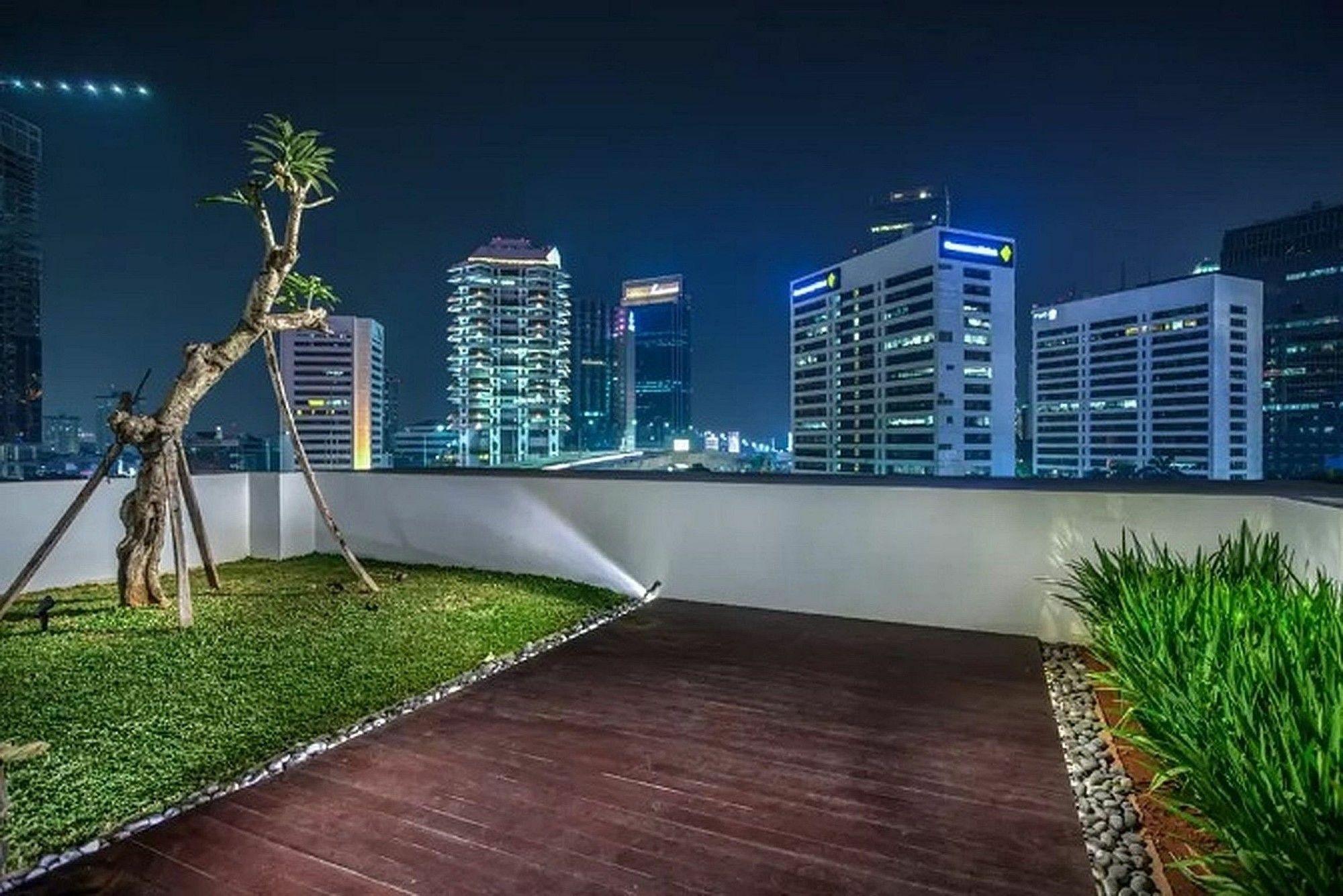 Zen Premium Sampoerna Strategic Square Hotell Jakarta Exteriör bild